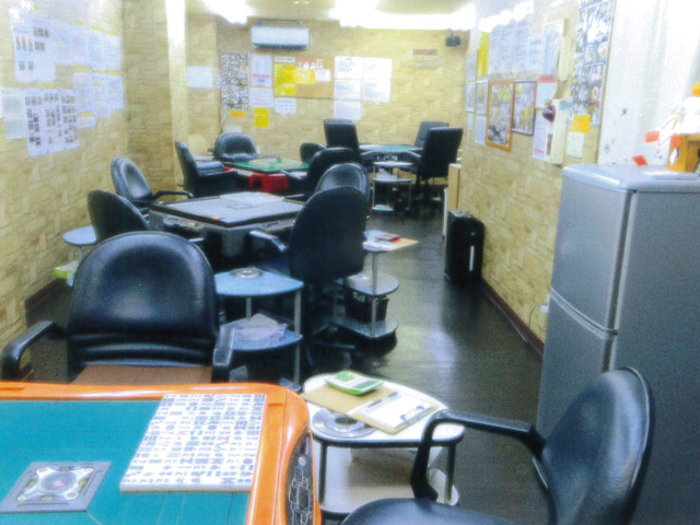 雀荘 リーチ麻雀 GOGOポンタの写真